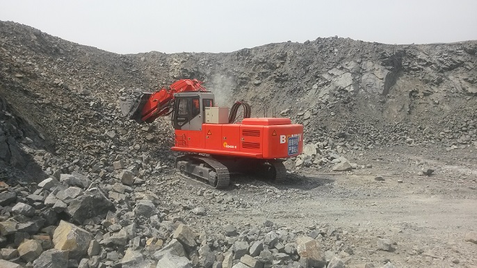 電動(dòng)挖掘機(jī).jpg 電動(dòng)挖掘機(jī).jpg