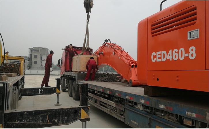 電動挖掘機安裝.jpg 電動挖掘機安裝.jpg