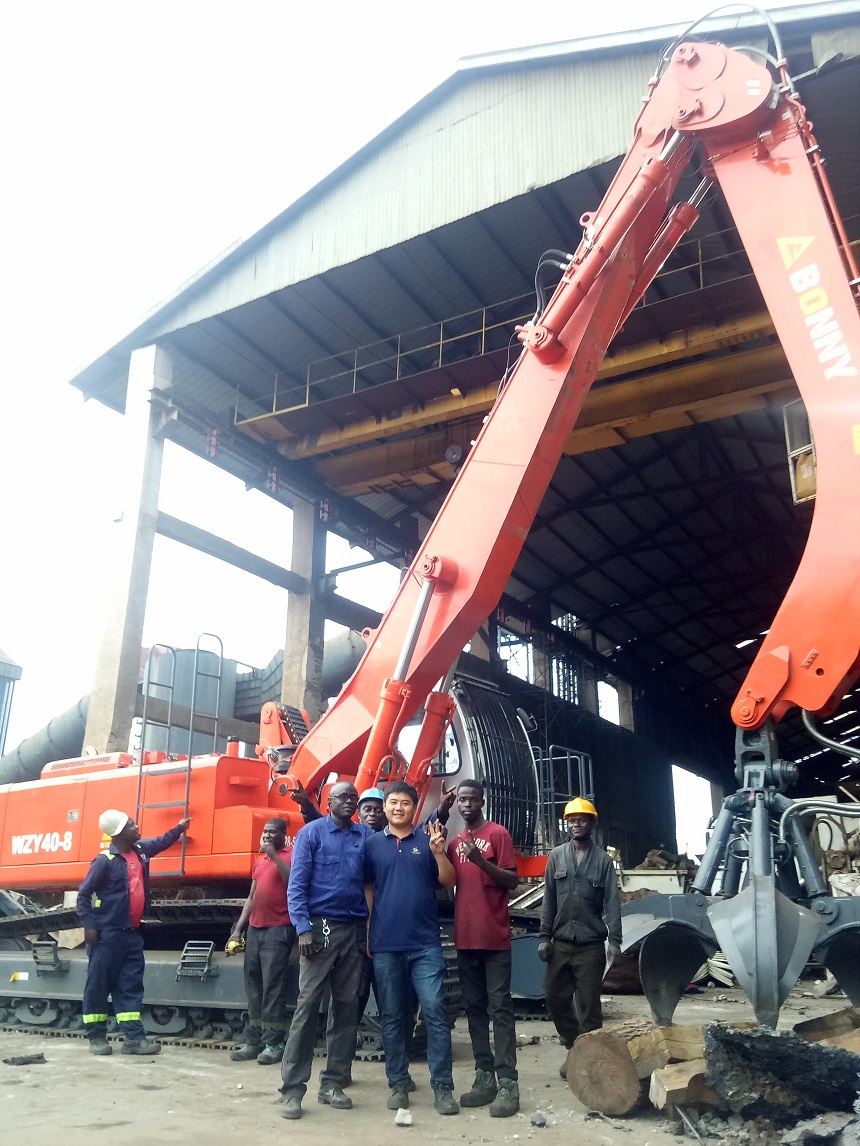 抓鋼機.jpg 抓鋼機.jpg