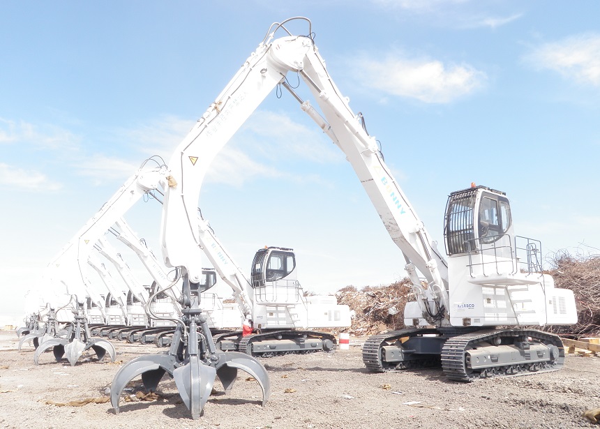 抓鋼機群.jpg 抓鋼機群.jpg