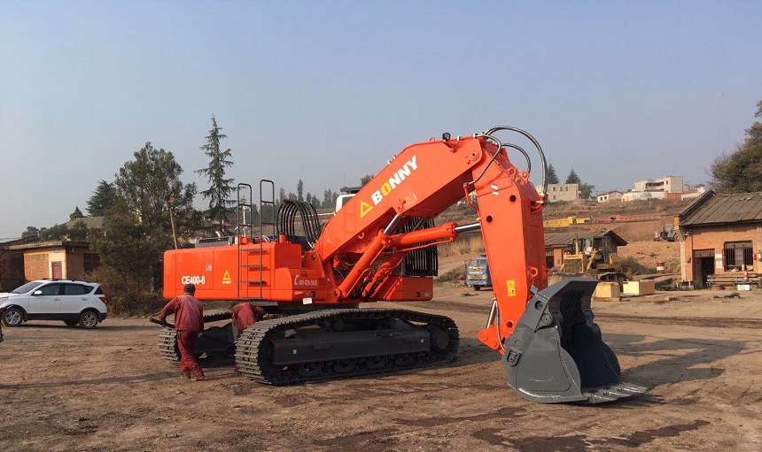 正鏟挖掘機(jī).jpg 正鏟挖掘機(jī).jpg