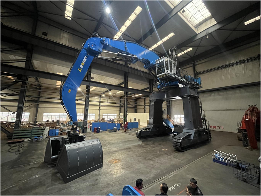 抓料機(jī).bmp 抓料機(jī).bmp