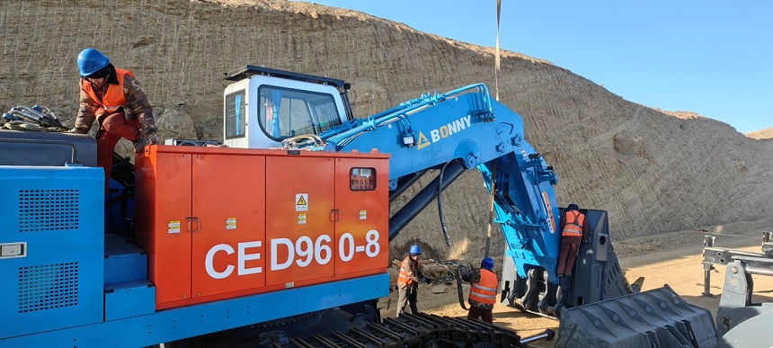 電動挖掘機.jpg 電動挖掘機.jpg