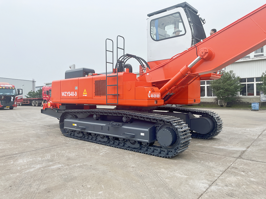 抓鋼機(jī).png 抓鋼機(jī).png